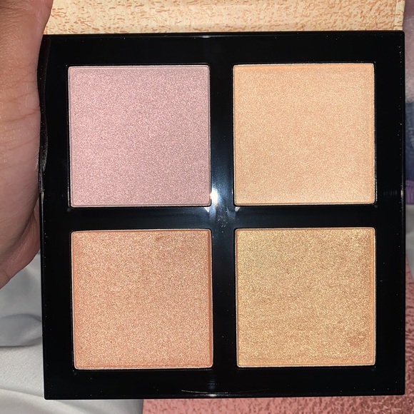 Highlighter bundle by Essence - Picture 7 of 7